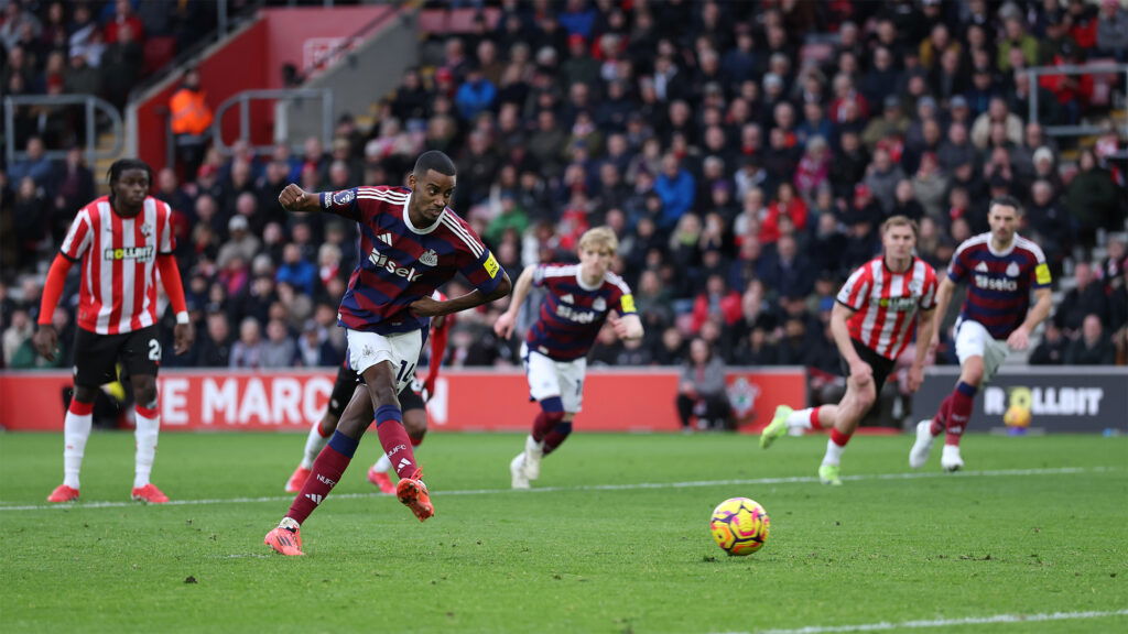 Alexander Isak Penalty Southampton Newcastle