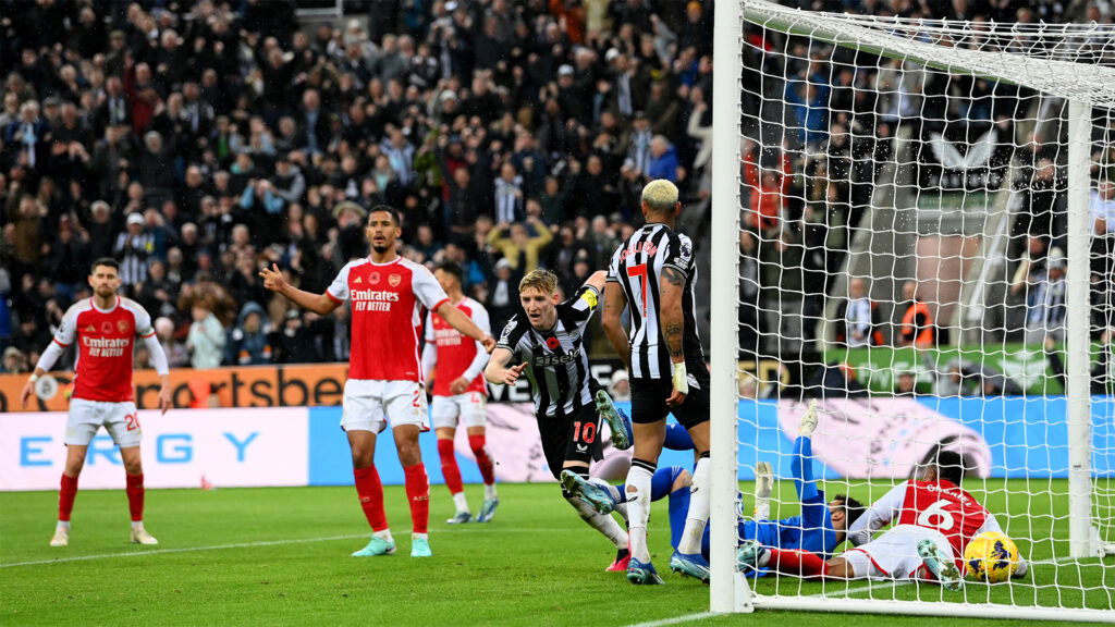 Anthony Gordon Goal Celebration Joelinton Arsenal