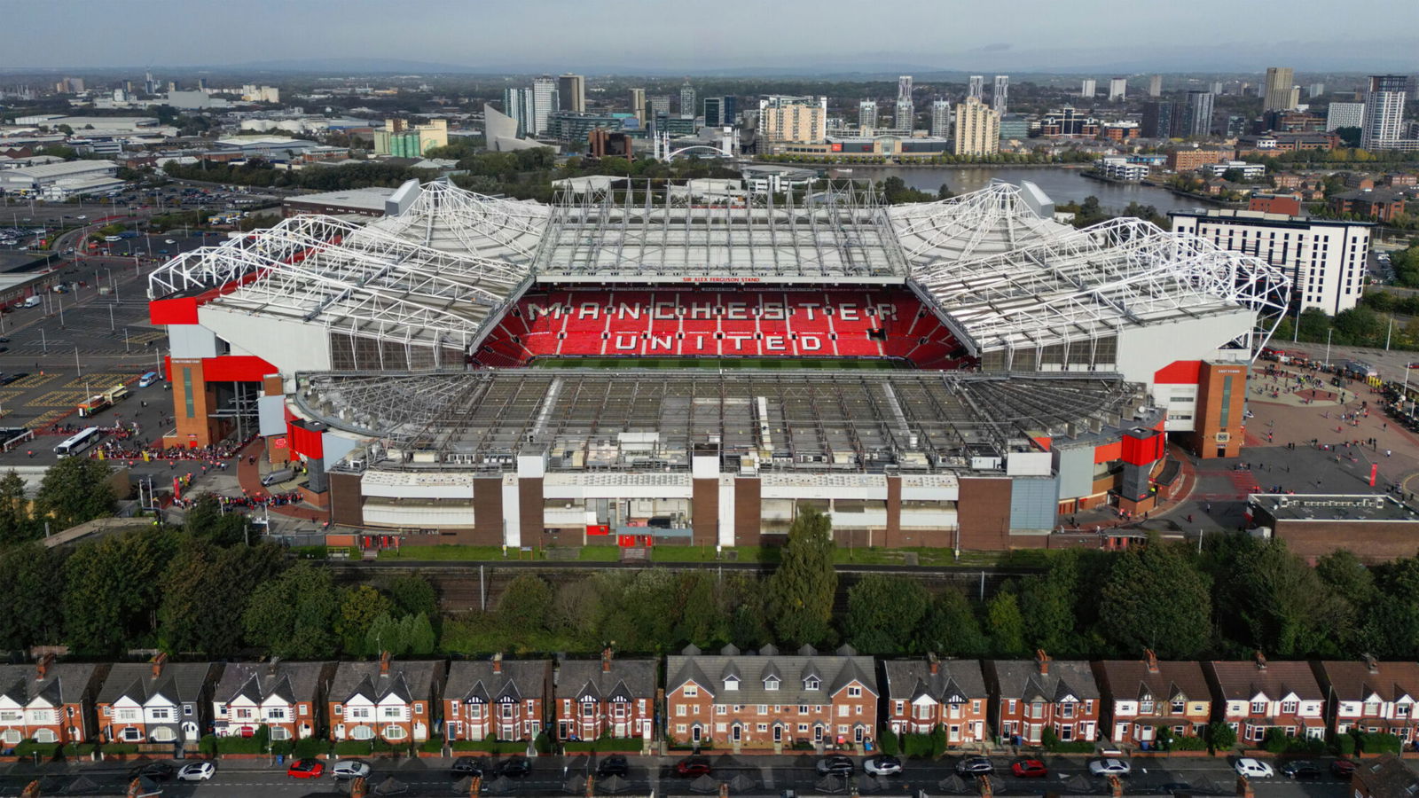 New Manchester United move makes new 80,000 Newcastle United stadium ...