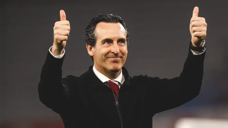Unai Emery Aston Villa Thumbs Up