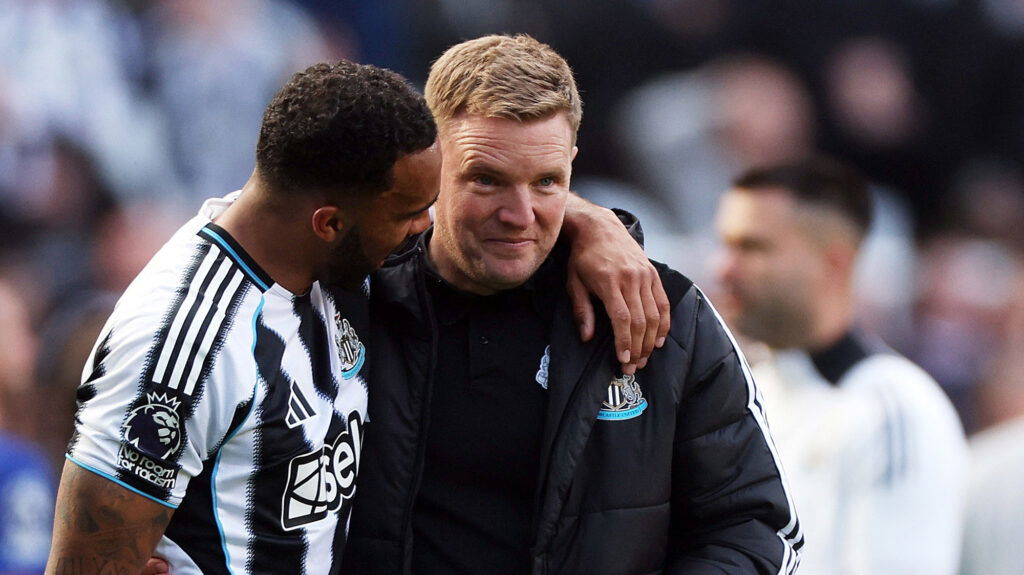 Callum Wilson Arm Around Eddie Howe Newcastle