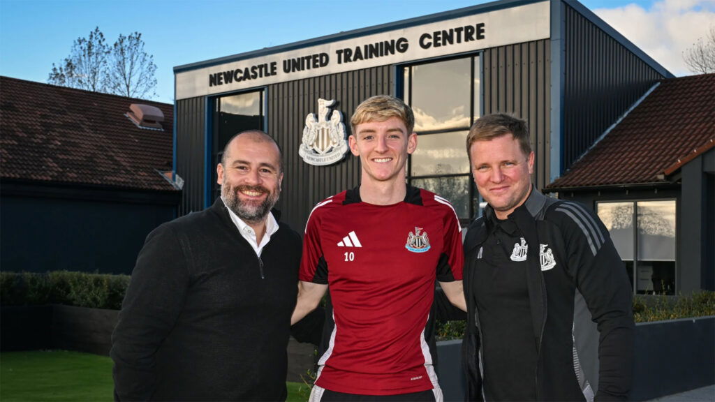 Anthony Gordon Eddie Howe Paul Mitchell Newcastle