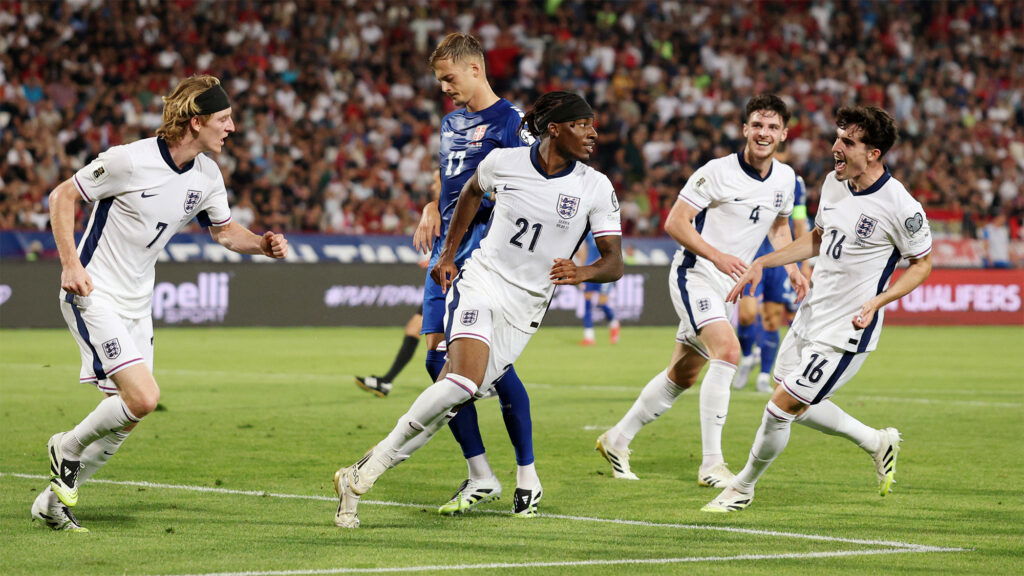 Inglaterra celebra a Gordon Livérmento Madke