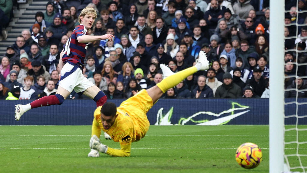 Anthony Gordon Goal Spurs Newcastle