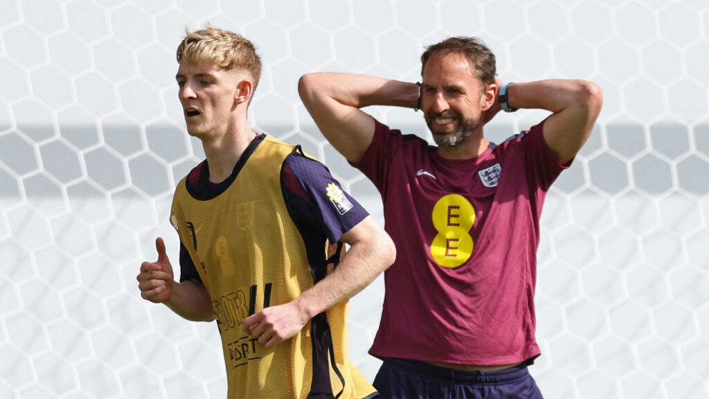 Anthony Gordon Gareth Southgate England Training