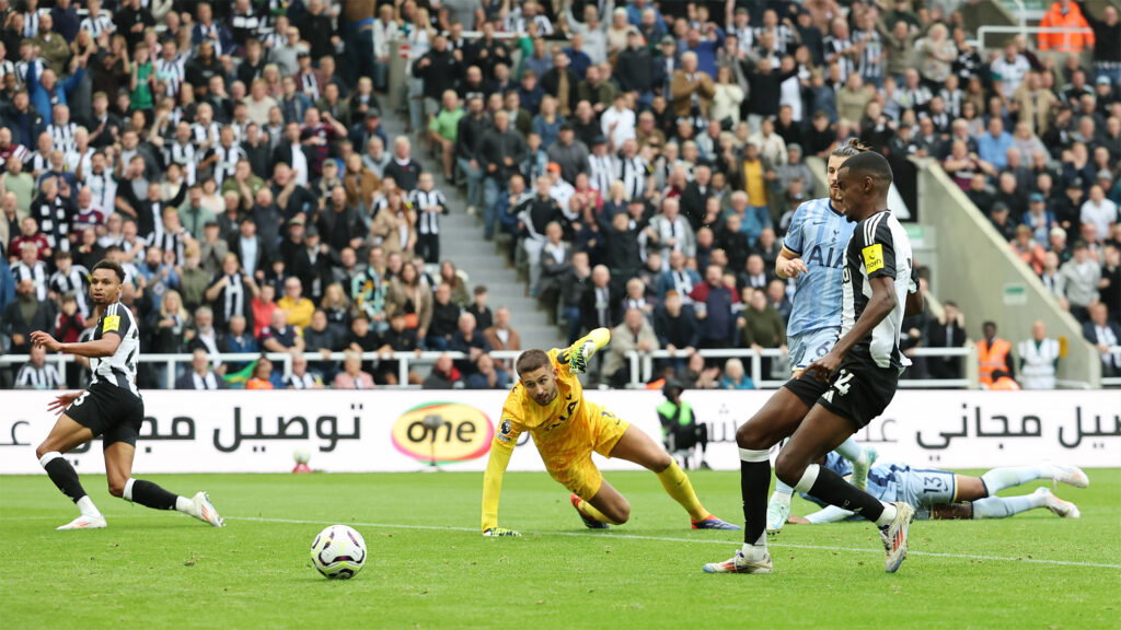 Alexander Isak Goal Newcastle Spurs