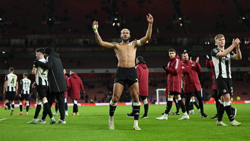 Joelinton Lewis Hall Newcastle Clapping Fans End Of Game