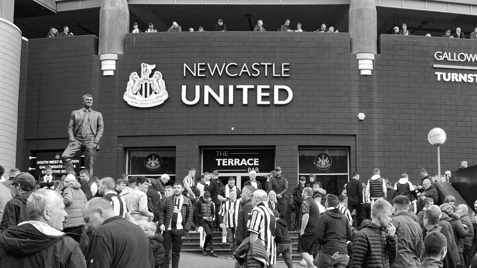 Bradley Simpson interviewed by the EFL ahead of Newcastle v Brentford ...