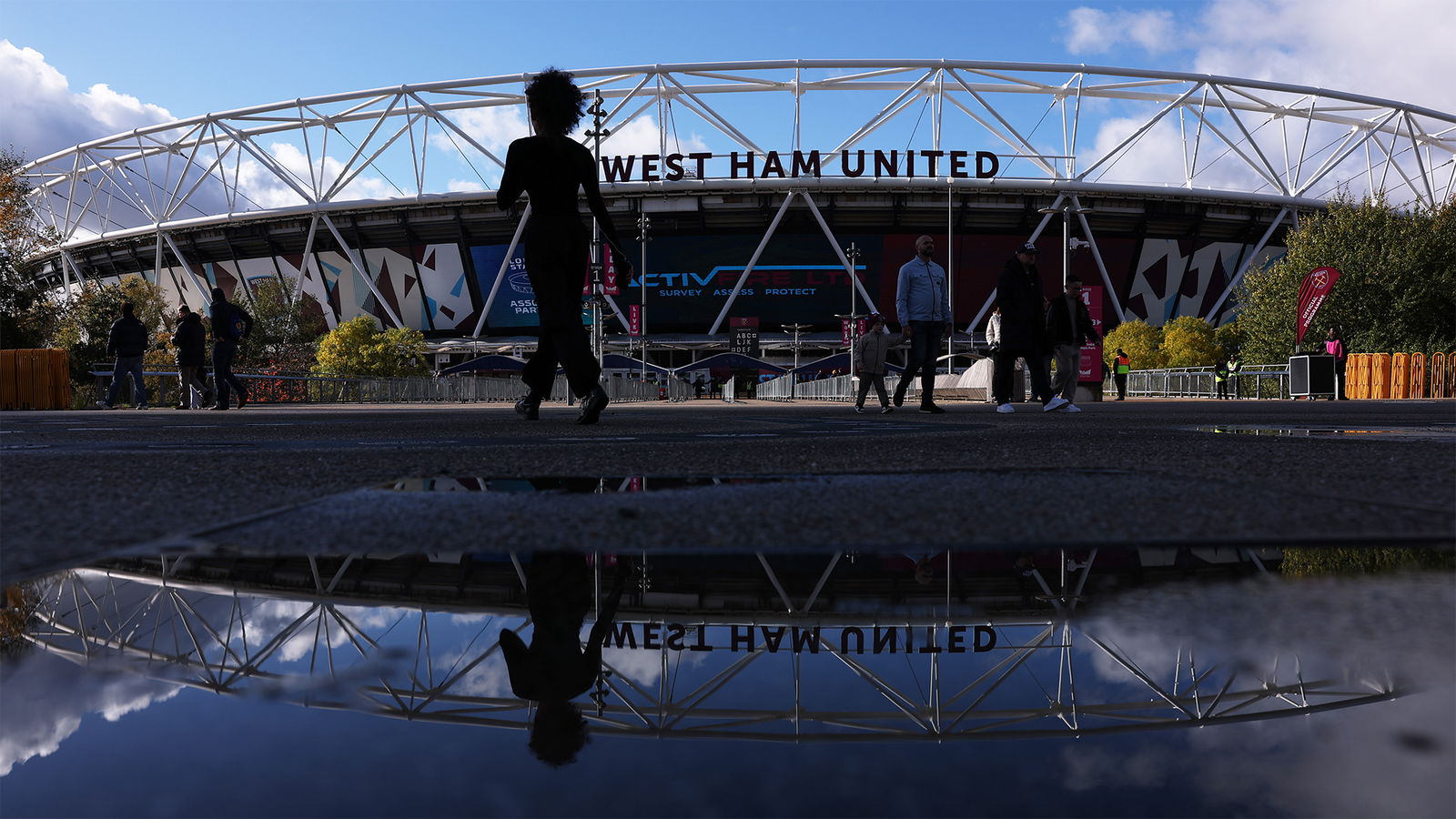 Struggling to get an early drink, a Swedish waitress and easy to get a ticket amongst West Ham fans
