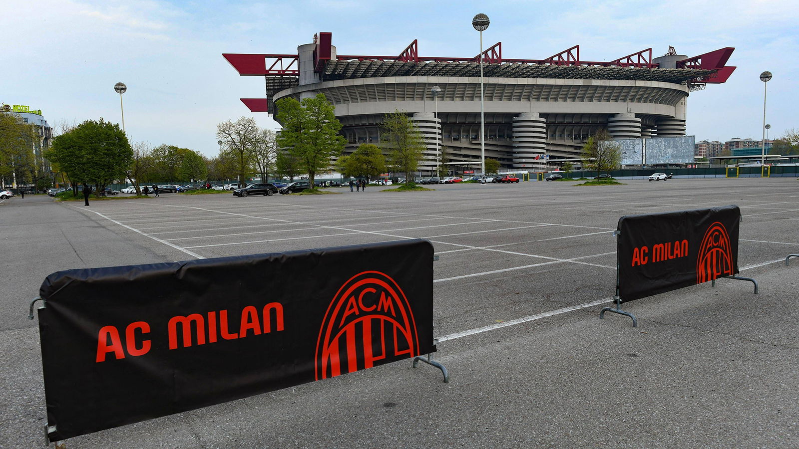 AC Milan Champions League squad announced  Facing Newcastle United