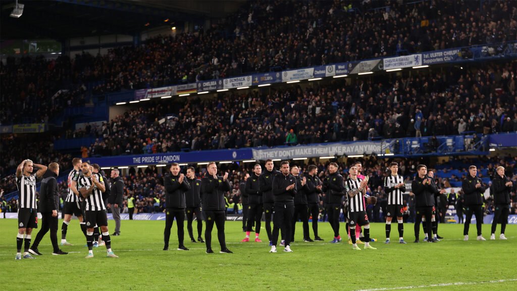 Newcastle Players Clapping Fans Chelsea