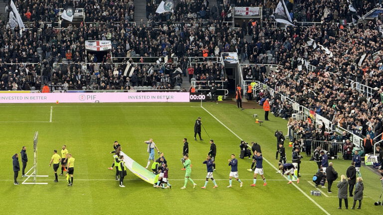 Players Walking Out Newcastle Burnley December 2025 St. James' Park