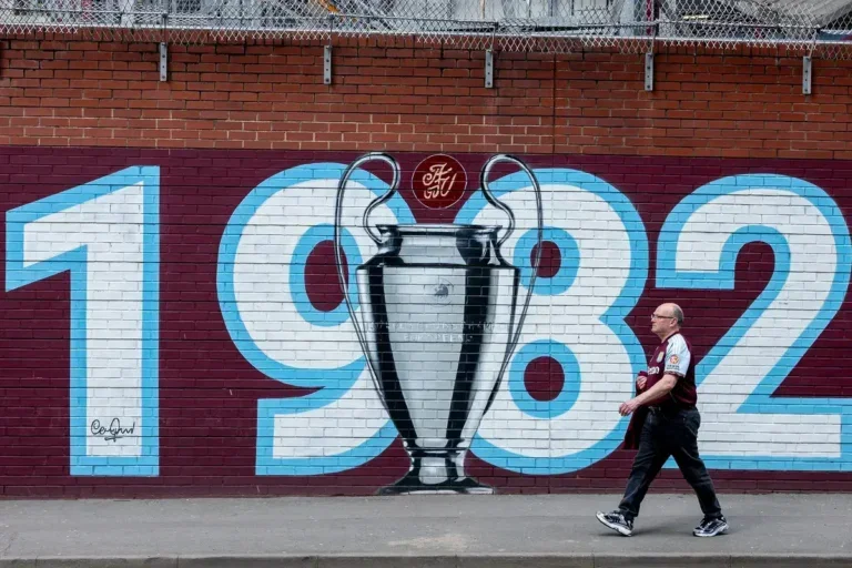 Aston Villa Fan | Credit: SmartFrame Images | Pro Sports Images
