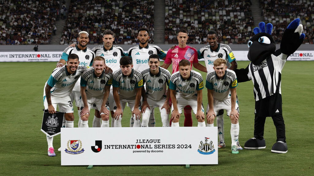 Newcastle Team Photo Yokohama F. Marinos