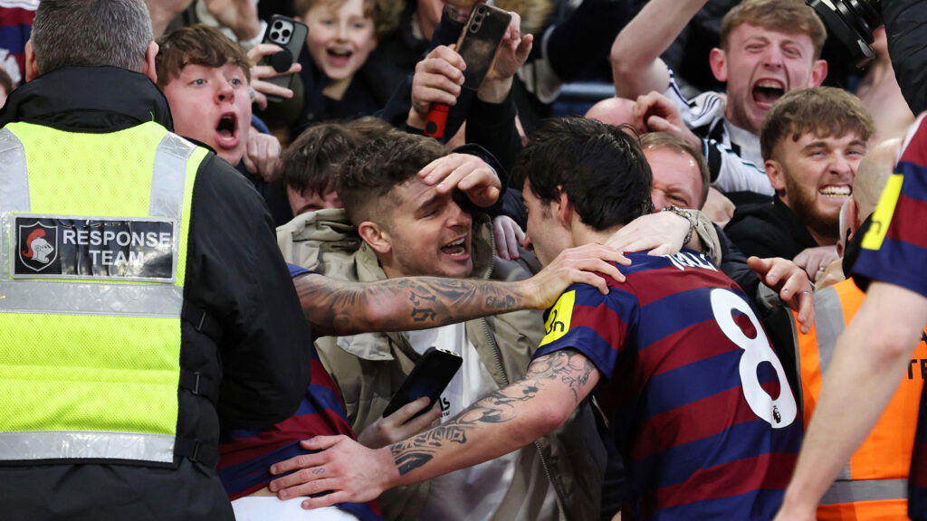 Sandro Tonali Celebrating With NewcastleFans