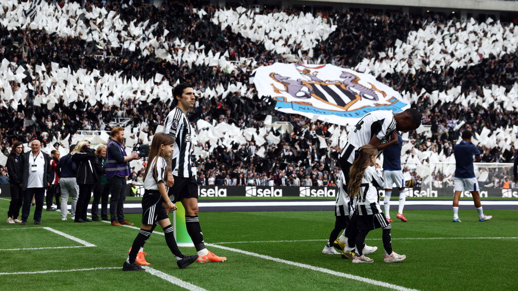 Sandro Tonali Alexander Isak Walking Out Newcastle United