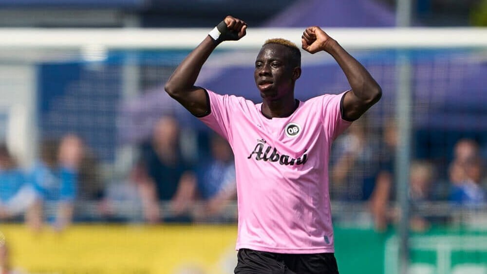 Newcastle United loan player Yankuba Minteh stars for Feyenoord - Watch ...